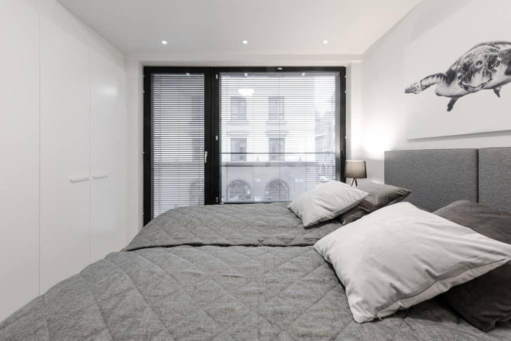 Sleek And Spacious 3 Bedroom Apartment In City Centre Helsinki Esterno foto