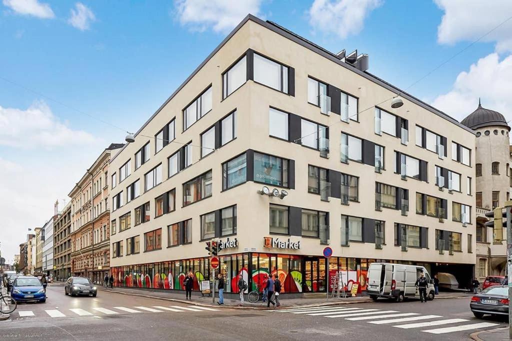 Sleek And Spacious 3 Bedroom Apartment In City Centre Helsinki Esterno foto