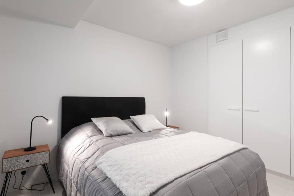 Sleek And Spacious 3 Bedroom Apartment In City Centre Helsinki Esterno foto